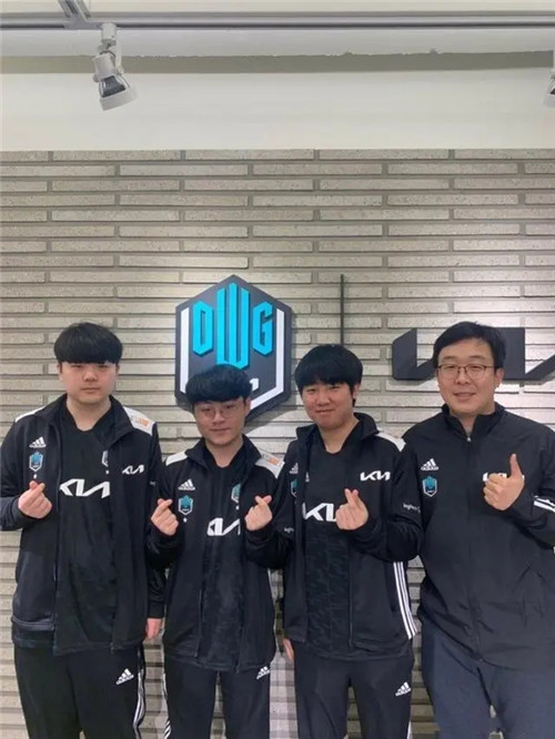 纽约大都会 纽约大都会